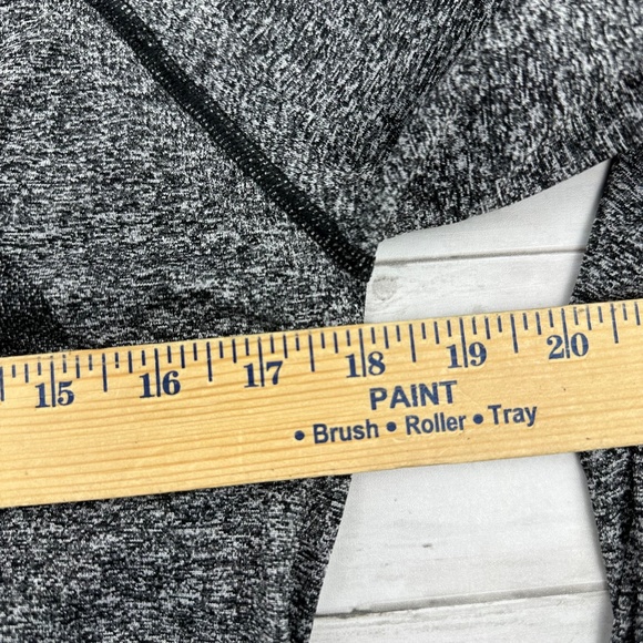 Oiselle Women's Flyte Fly Long Sleeve Workout Shirt Birds Thumb Holes Size Large - Picture 7 of 11